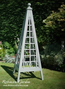 Robinson_Garden_wooden_obelisk_Gallery_17 - Robinson Garden